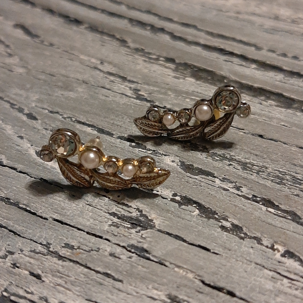 Leaf Stud Earrings